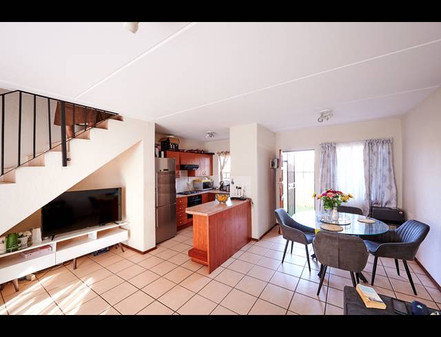 2 BEDROOM DUPLEX SOLD IN HALFWAY GARDENS